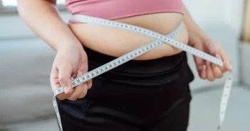 Los genes ligados a la obesidad se asocian más con el IMC en jóvenes